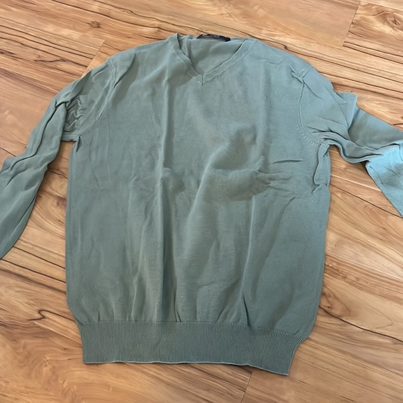 J.Crew V-Neck - Picture 2 of 4